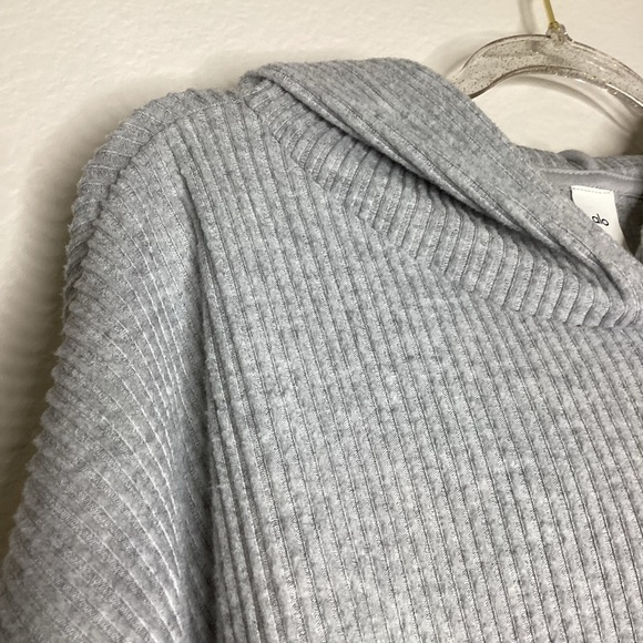 ALO Muse Hoodie Ribbed Grey Med - Picture 4 of 7